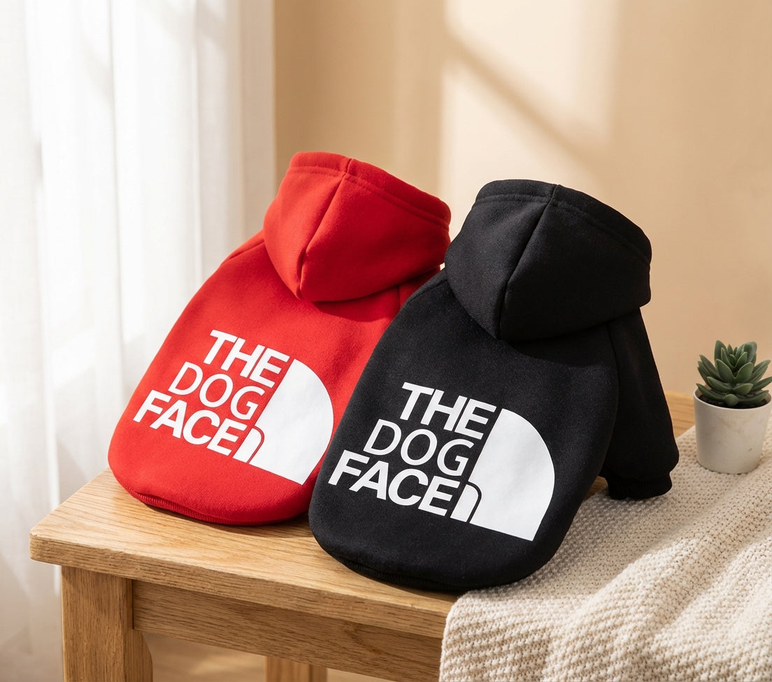 赤と黒のコットン製ペット用フーディー（XS-9XL）、PetoPop製、ロゴ入り