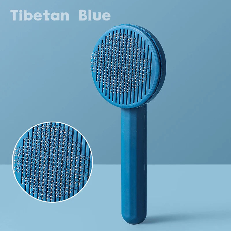 チベットブルーのペット用セルフクリーニングブラシ（Petopop製）の抜け毛取り・マッサージ針櫛のクローズアップ